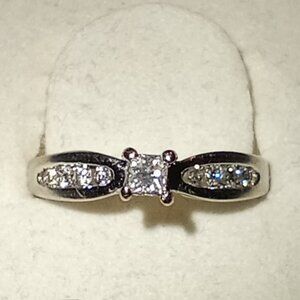 10Kt White Gold One-Third-Carat Princess & Round Diamond Ring